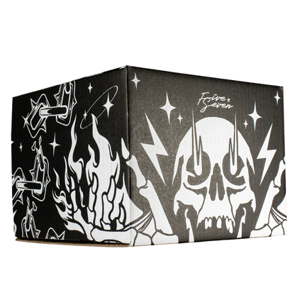 Full set Flames, caja, cubre polvo y accesorio.